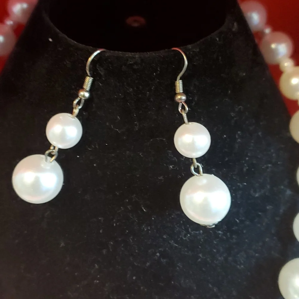 Pearl necklace set NWOT - Picture 2 of 4